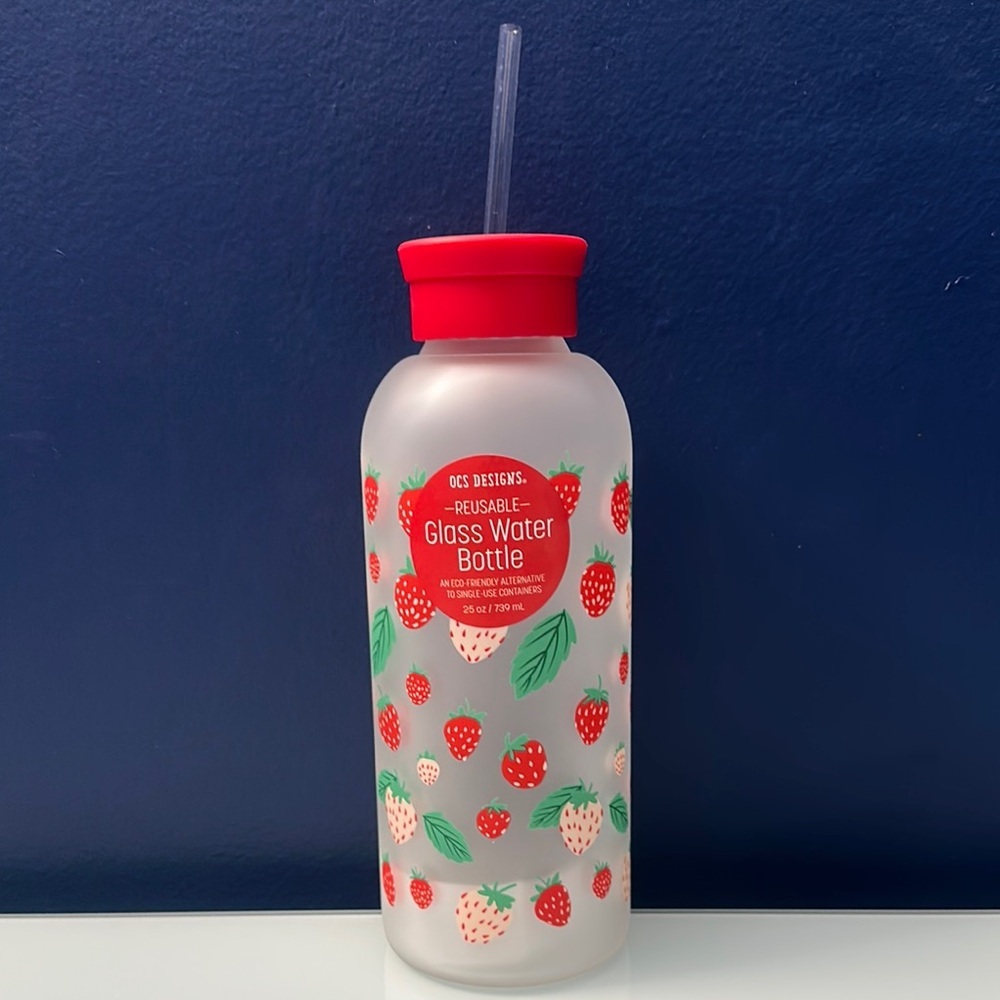 NWT OCS Designs Glass Water Bottle